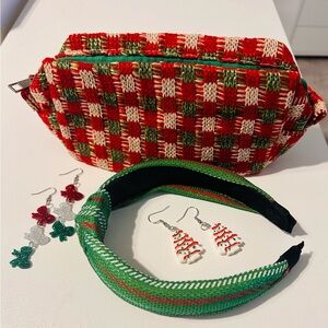 Cosmetic bag bundle 4PC SET Christmas Themed 🎄